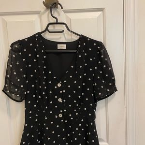 Wilfred Blouse from Aritzia. Gently worn. Size 4.